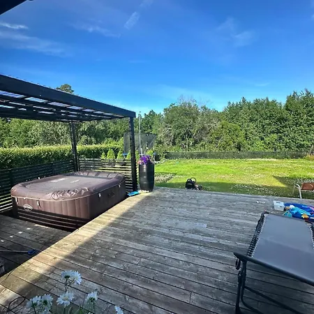 Hus *